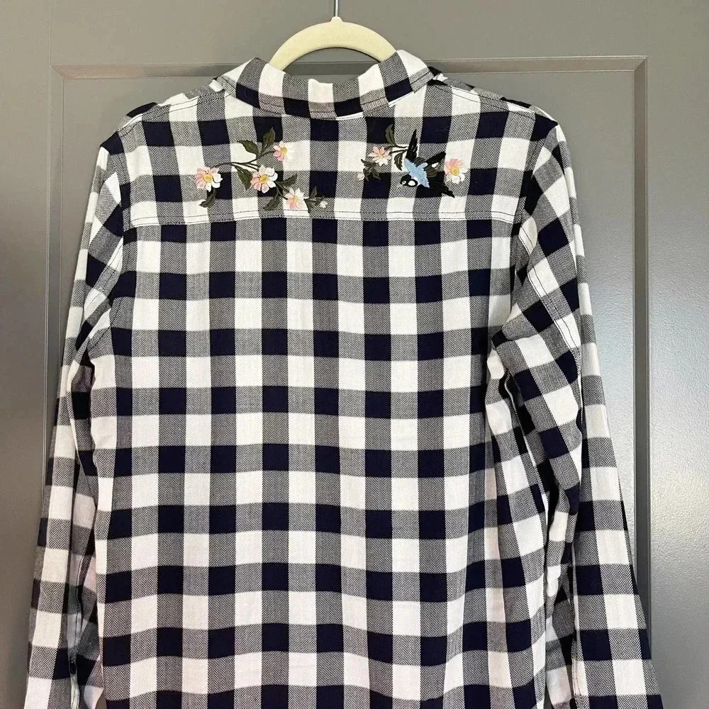 Cupcakes And Cashmere Check Floral Embroidery Collared Button Down Shirt Small - Picture 11 of 11